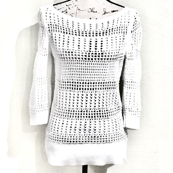 White House Black Market Sweaters - EUC WHBM  Sweater Cute layered over yoga/crop tops
